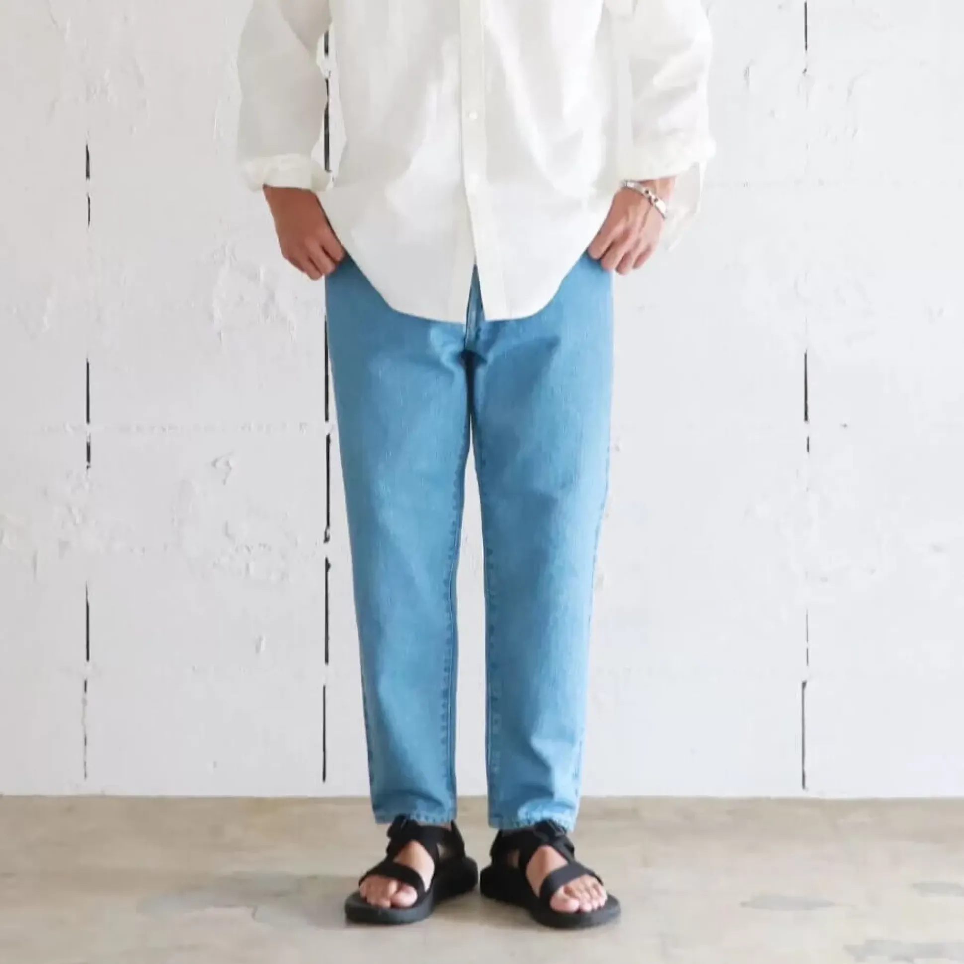 22001 Jean Loose Tapered Ice Blue