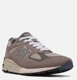 990 V2 Sneakers Grey